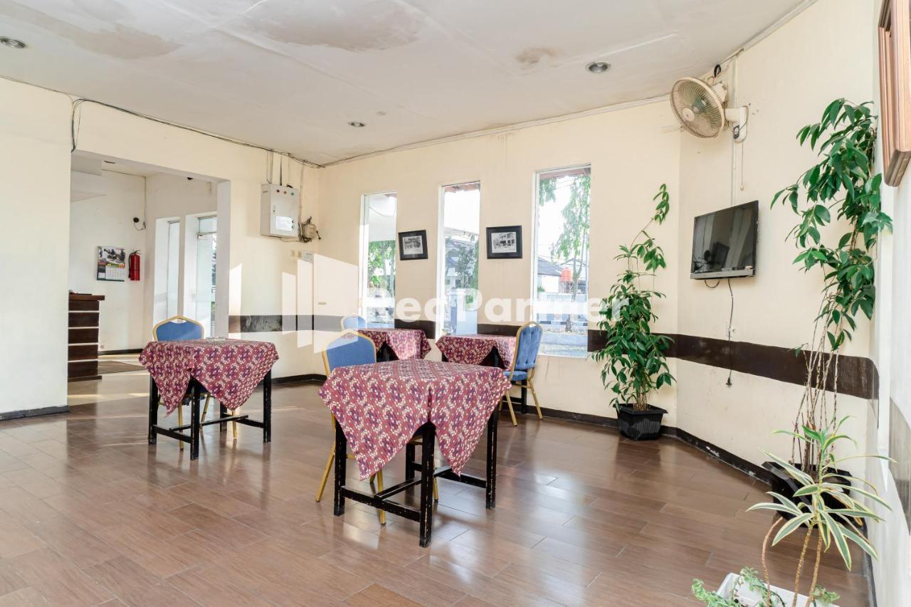 Cherry Pink Hotel Medan Mitra Reddoorz Εξωτερικό φωτογραφία