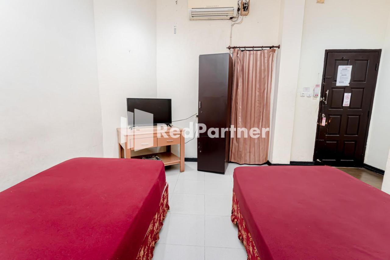 Cherry Pink Hotel Medan Mitra Reddoorz Εξωτερικό φωτογραφία