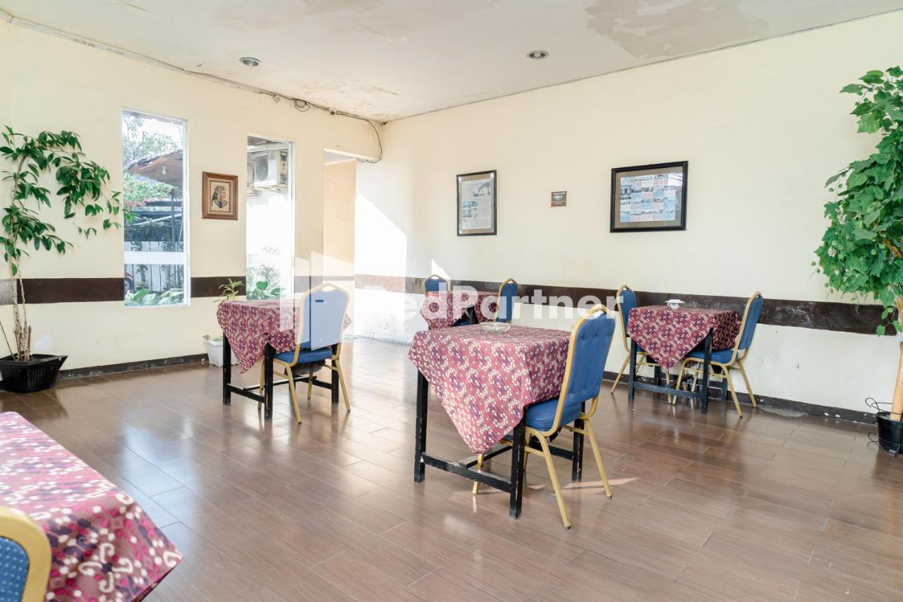 Cherry Pink Hotel Medan Mitra Reddoorz Εξωτερικό φωτογραφία