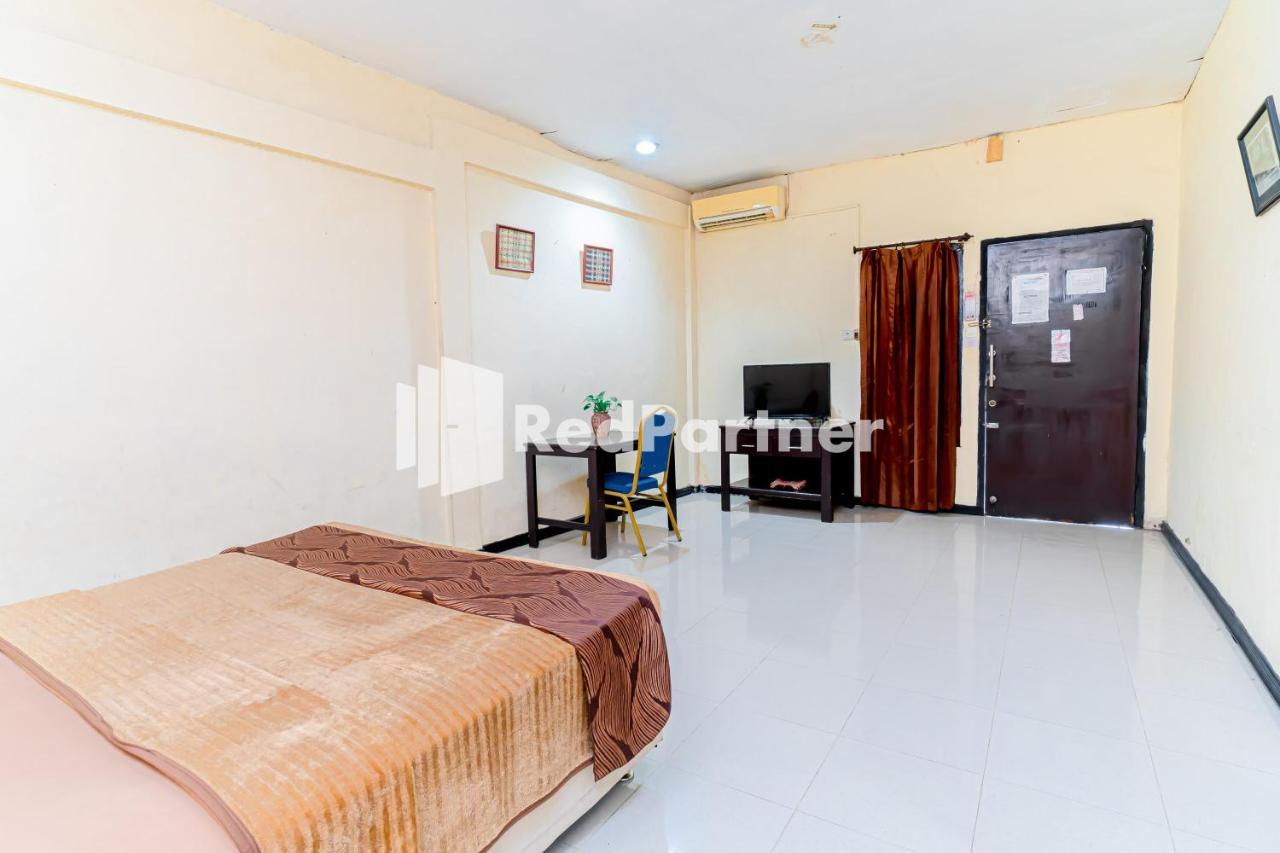 Cherry Pink Hotel Medan Mitra Reddoorz Εξωτερικό φωτογραφία