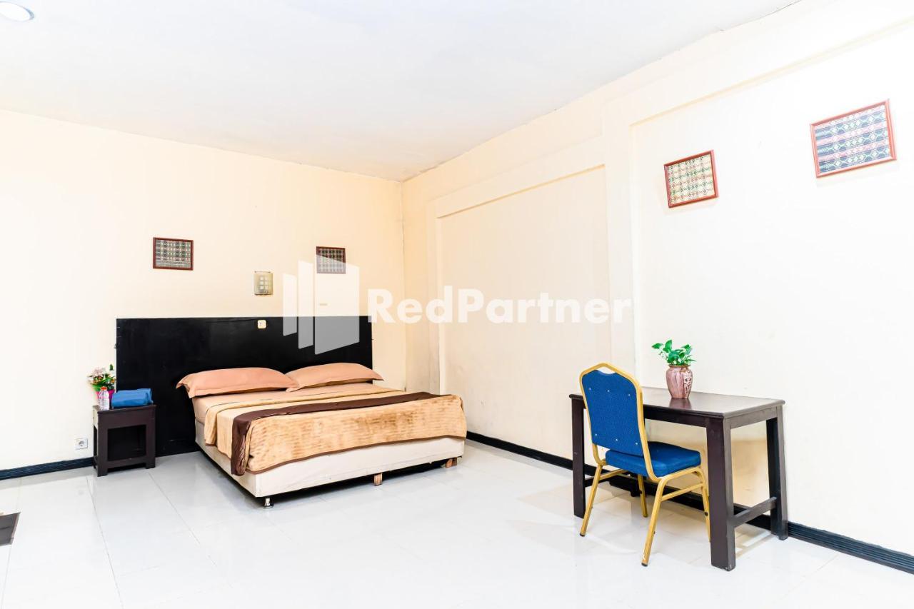Cherry Pink Hotel Medan Mitra Reddoorz Εξωτερικό φωτογραφία